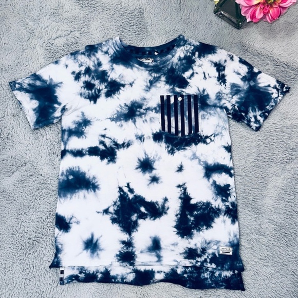Men’s tie dye shirt
